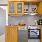 Cozy 2-bdrm-house With Garden Holiday home