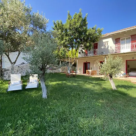 Cozy 2-bdrm-house With Garden Κατούνα