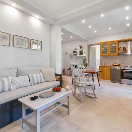 Cozy 2-bdrm-house With Garden Prázdninový dům *
