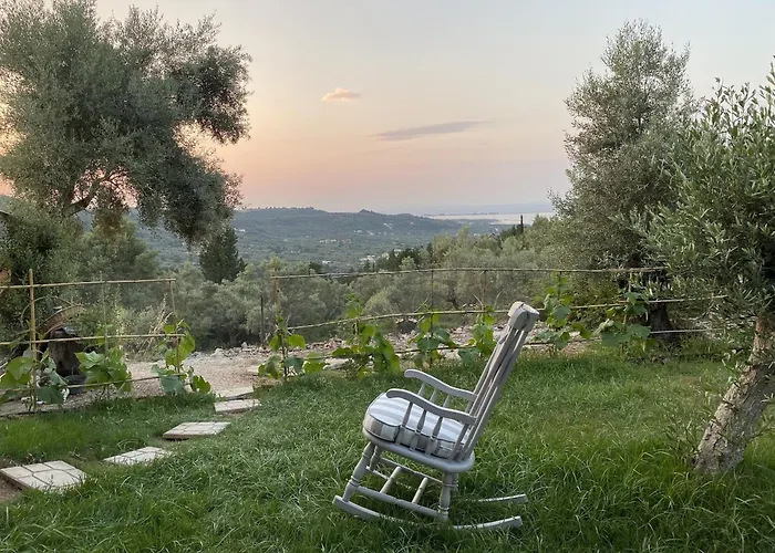 Cozy 2-bdrm-house With Garden * Κατούνα