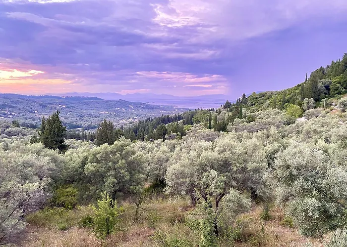 Σπίτι διακοπών Cozy 2-bdrm-house With Garden *