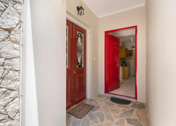 Σπίτι διακοπών Cozy 2-bdrm-house With Garden *